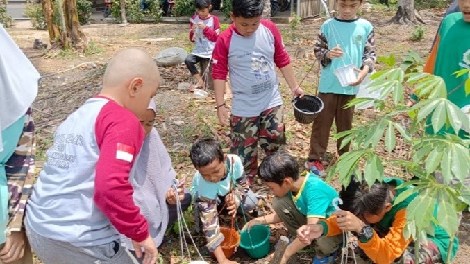 Dari Rimpang Tumbuh Harapan: Kelas 3 Utsman Bin Affan Belajar Mandiri Budidaya Temulawak